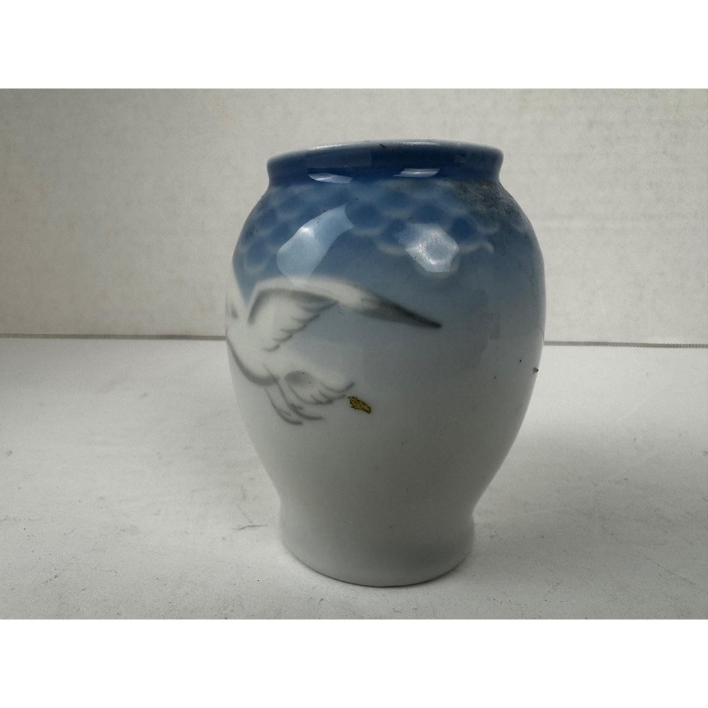 Bing & Grondahl Seagull Miniature Porcelain Vase 671 Blue Fish Scale Toothpick - Picture 3 of 8